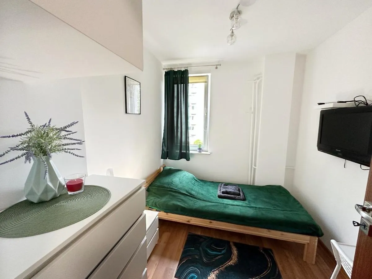 מלון ורשה Anielewicza 26 Rooms פולין