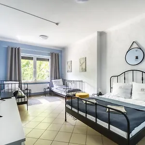 Stara Praga W Warszawie -family&cozy Atmosphere Hostel